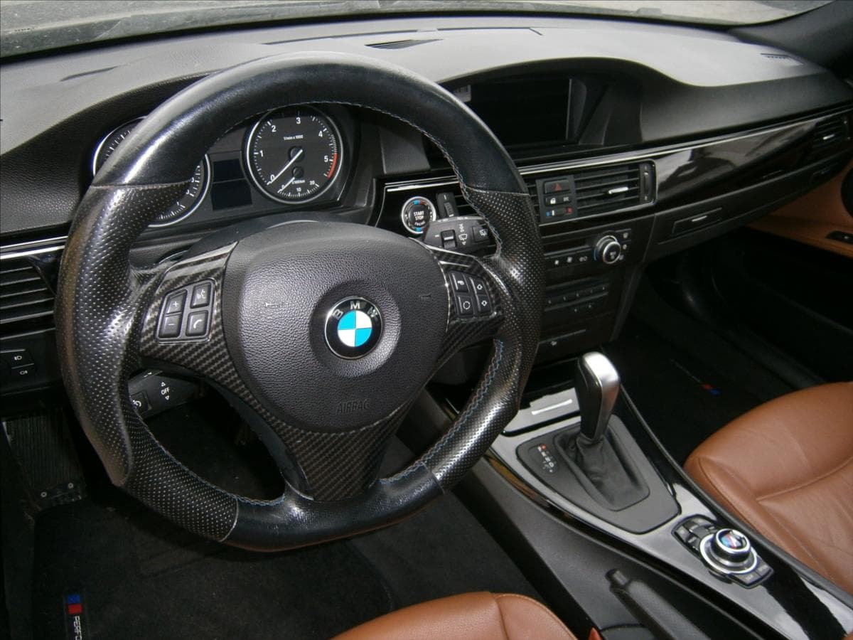 2009 BMW 3-Series - 12