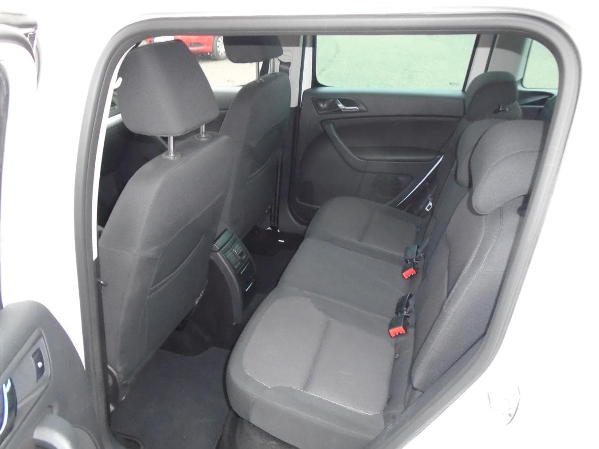 2015 Škoda YETI - 12