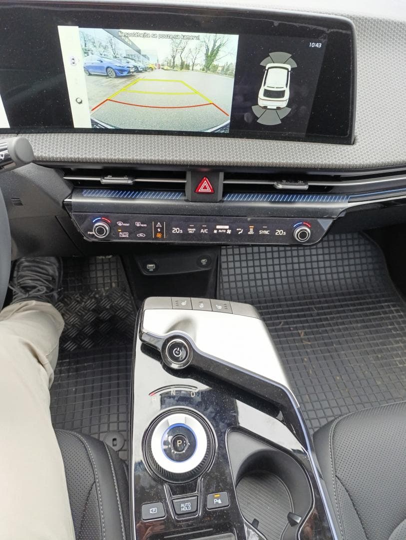 2025 Kia EV6 - 10