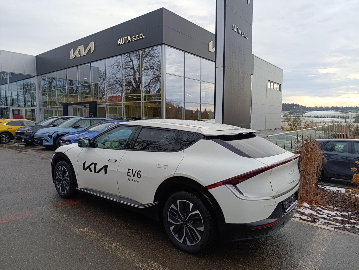 2025 Kia EV6 - 11
