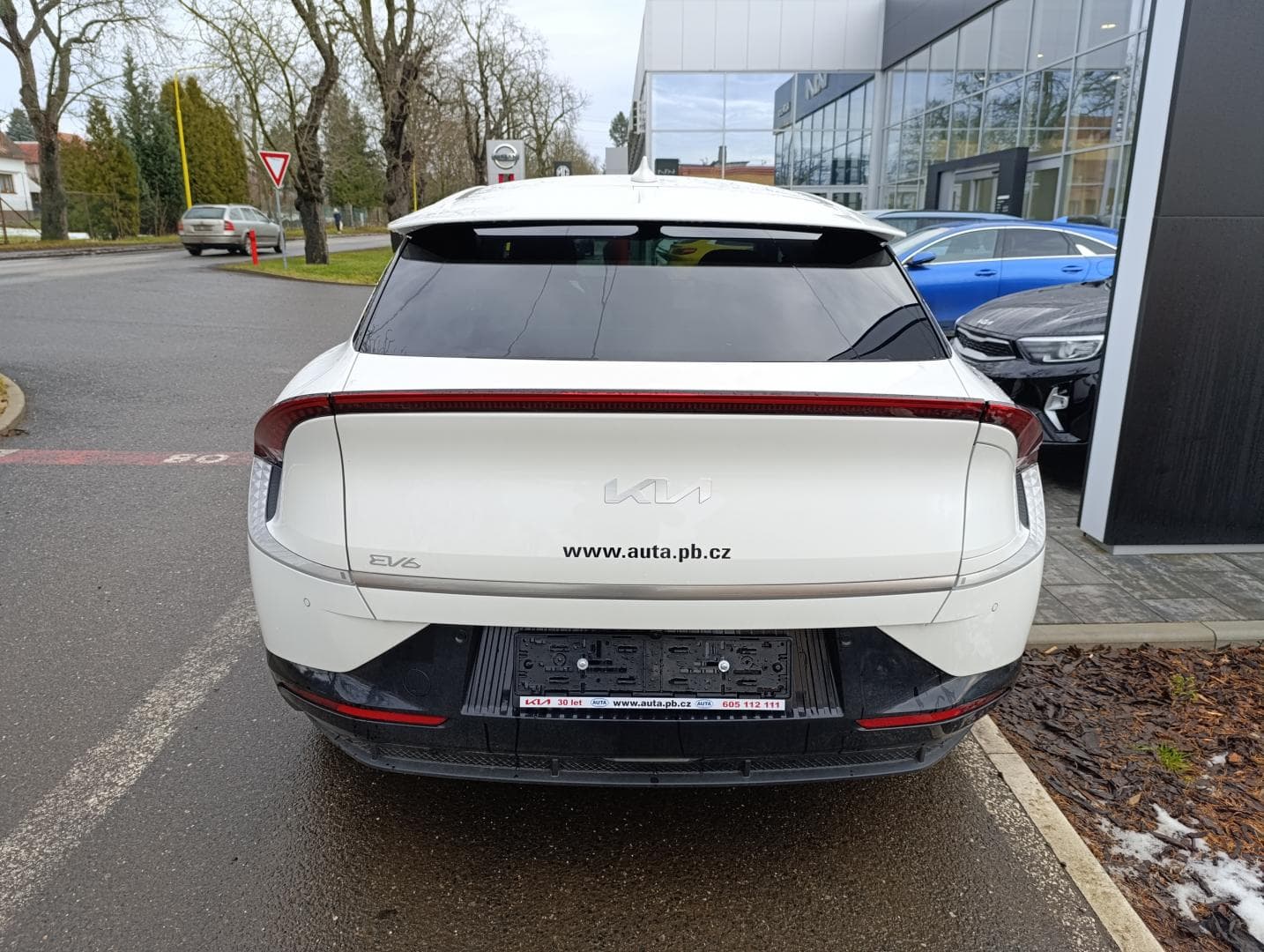 2025 Kia EV6 - 12