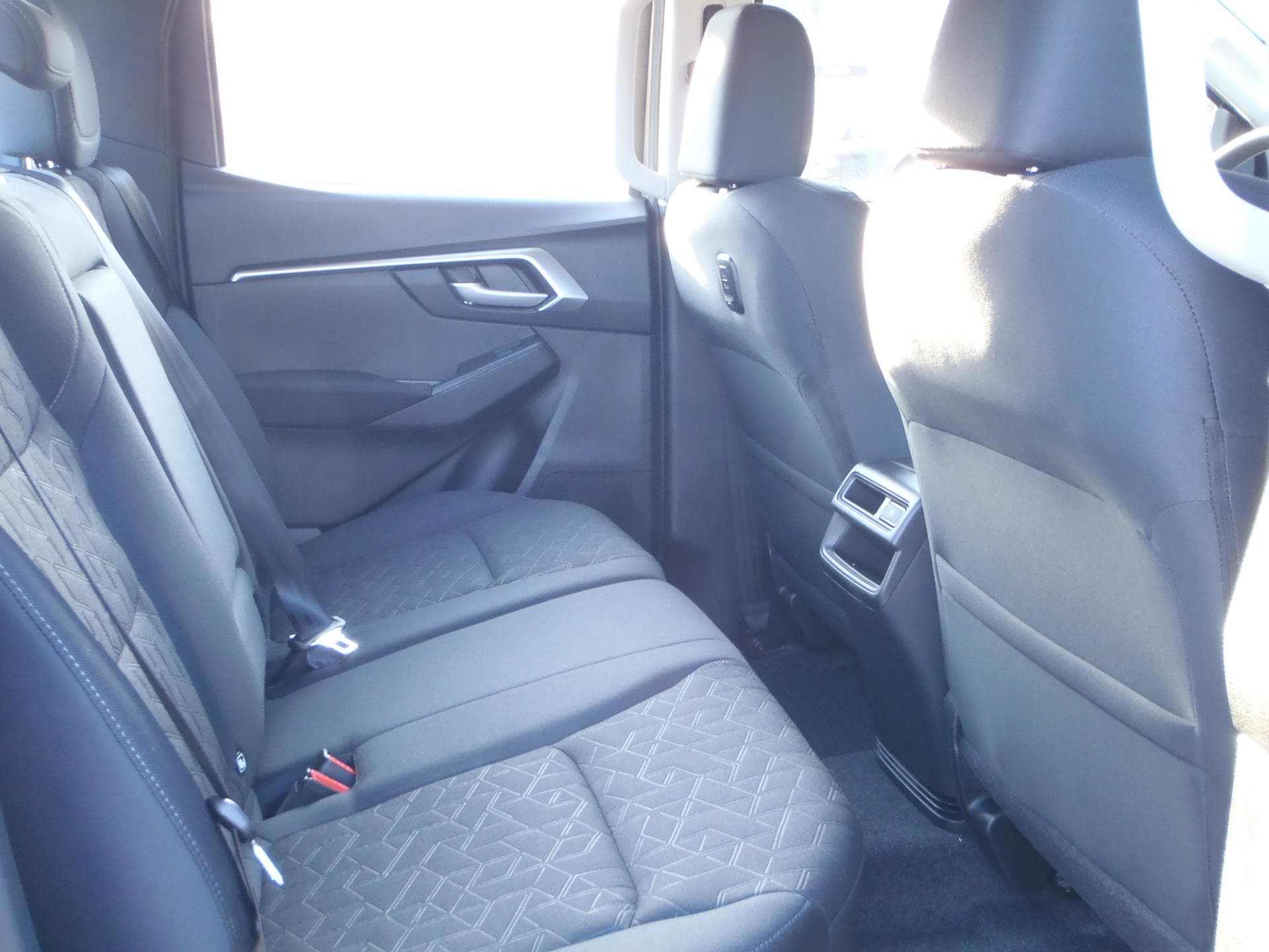 2025 Isuzu D-Max - 45