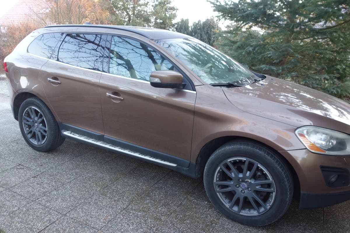 Volvo XC60 T6 Summum AWD ČR ! AUT.!