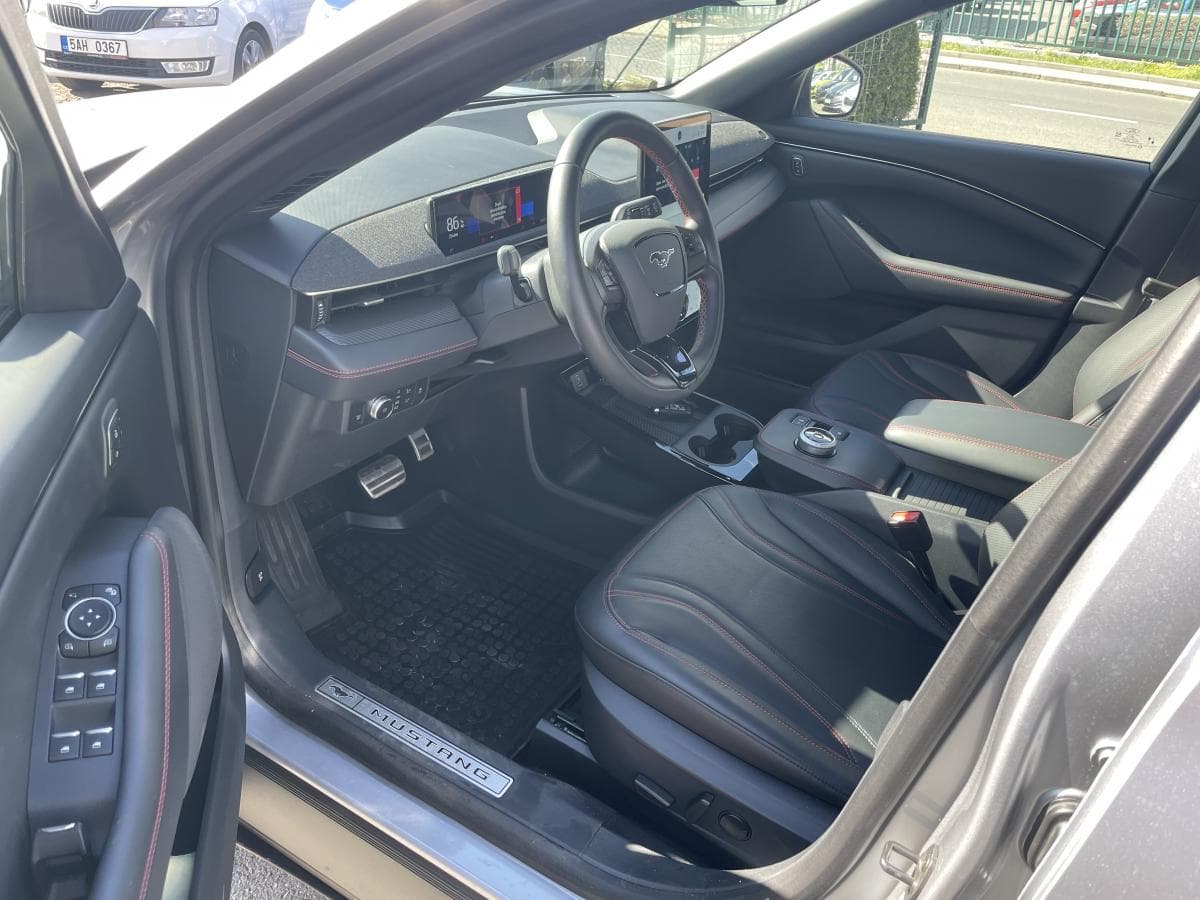 2022 Ford Ostatní - 12