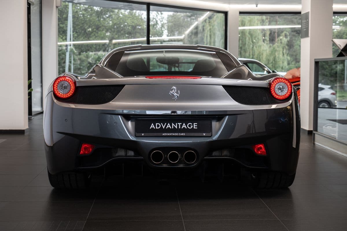 2011 Ferrari 458 - 3