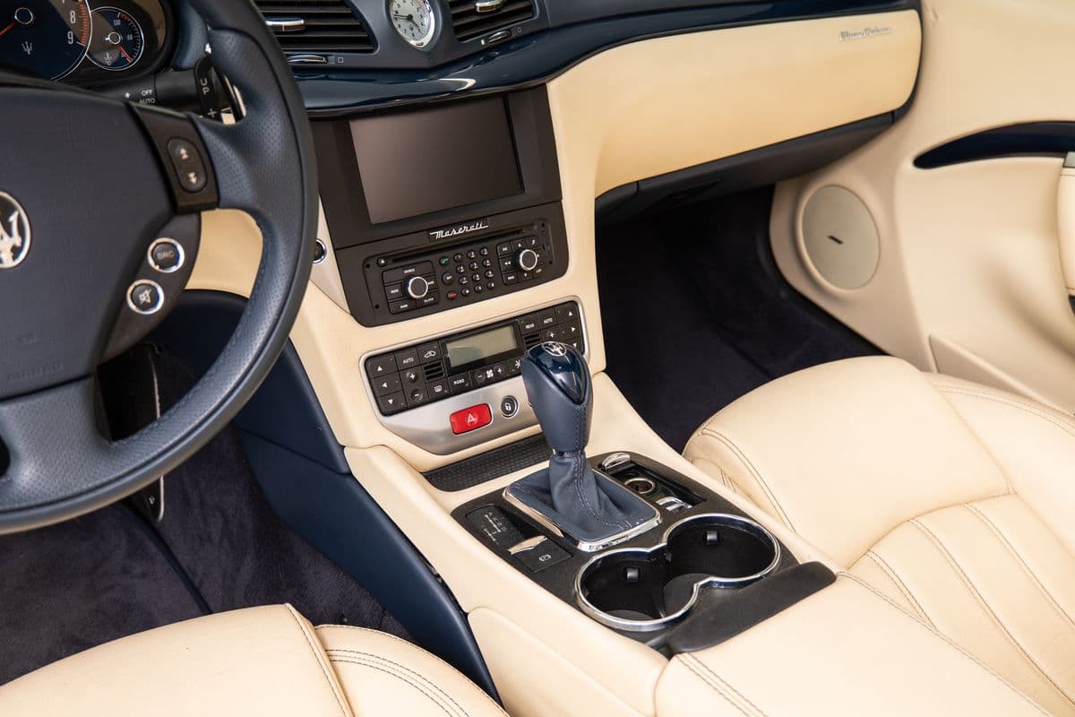 2010 Maserati GRANCABRIO - 10