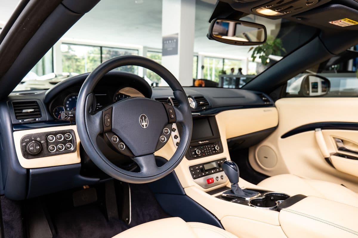 2010 Maserati GRANCABRIO - 5