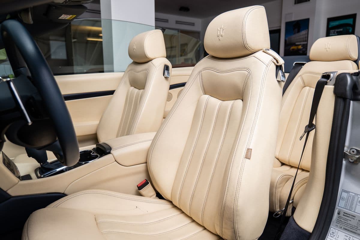 2010 Maserati GRANCABRIO - 8