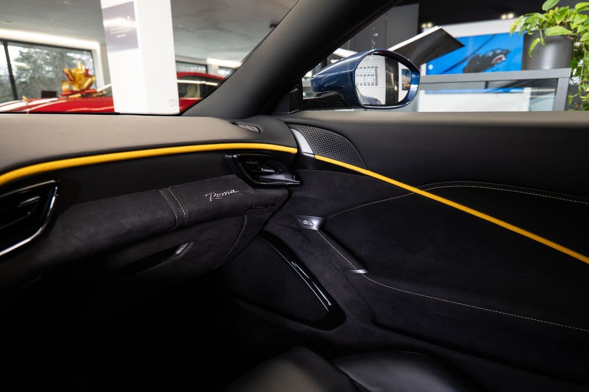 2023 Ferrari ROMA - 12