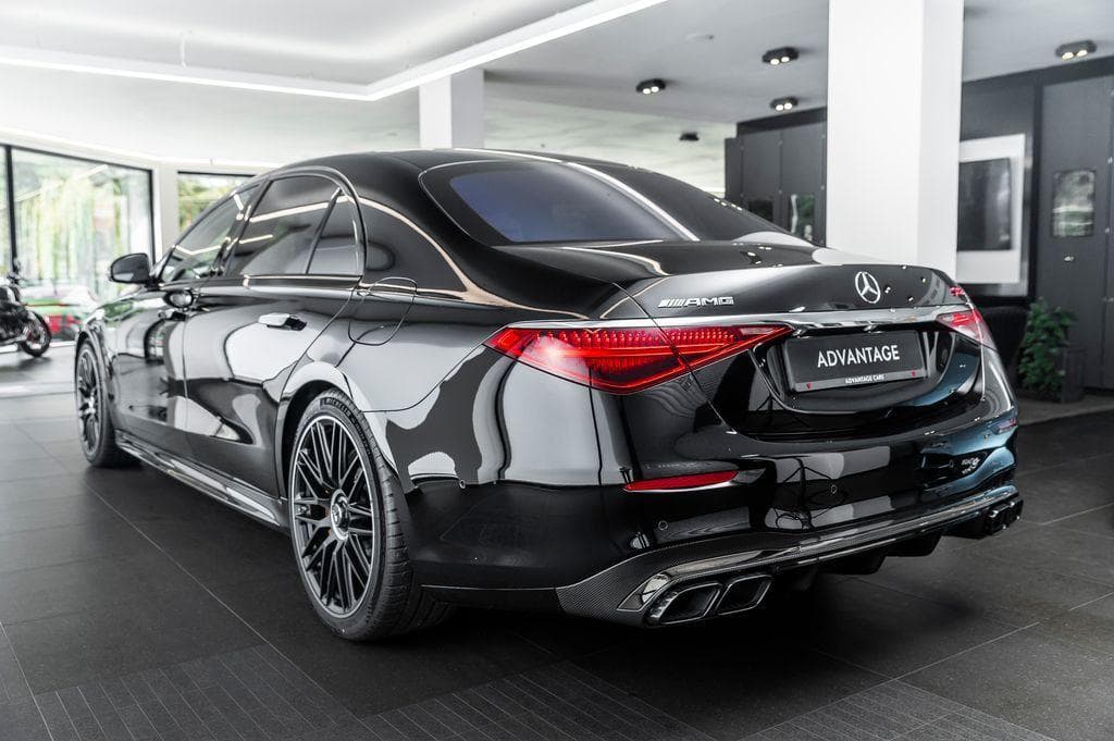 Mercedes-Benz S-Class - 4