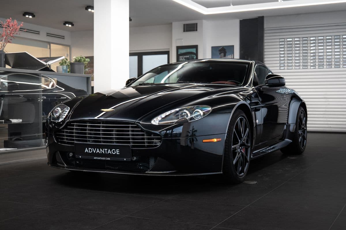 2012 Aston Martin VANTAGE