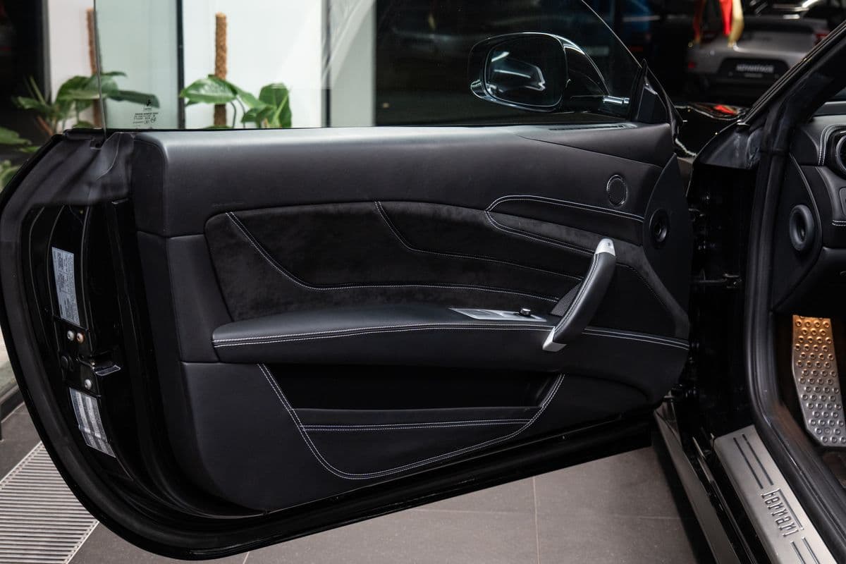 2012 Ferrari FF - 7