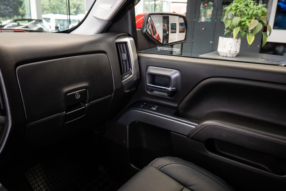 2017 Chevrolet SILVERADO - 10