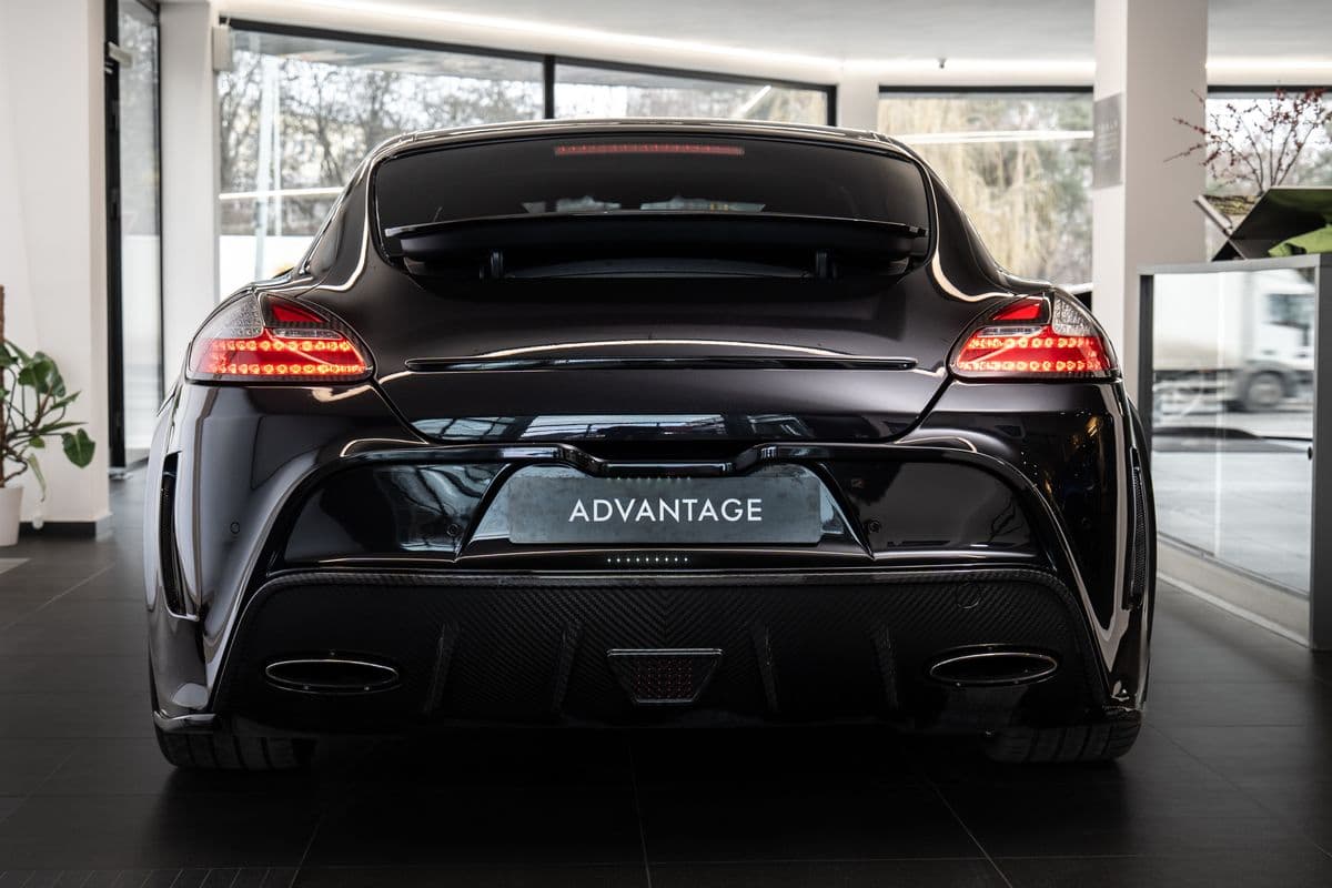 2011 Porsche PANAMERA - 3