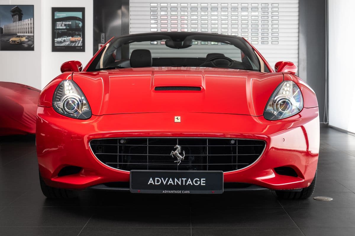 2011 Ferrari CALIFORNIA - 2