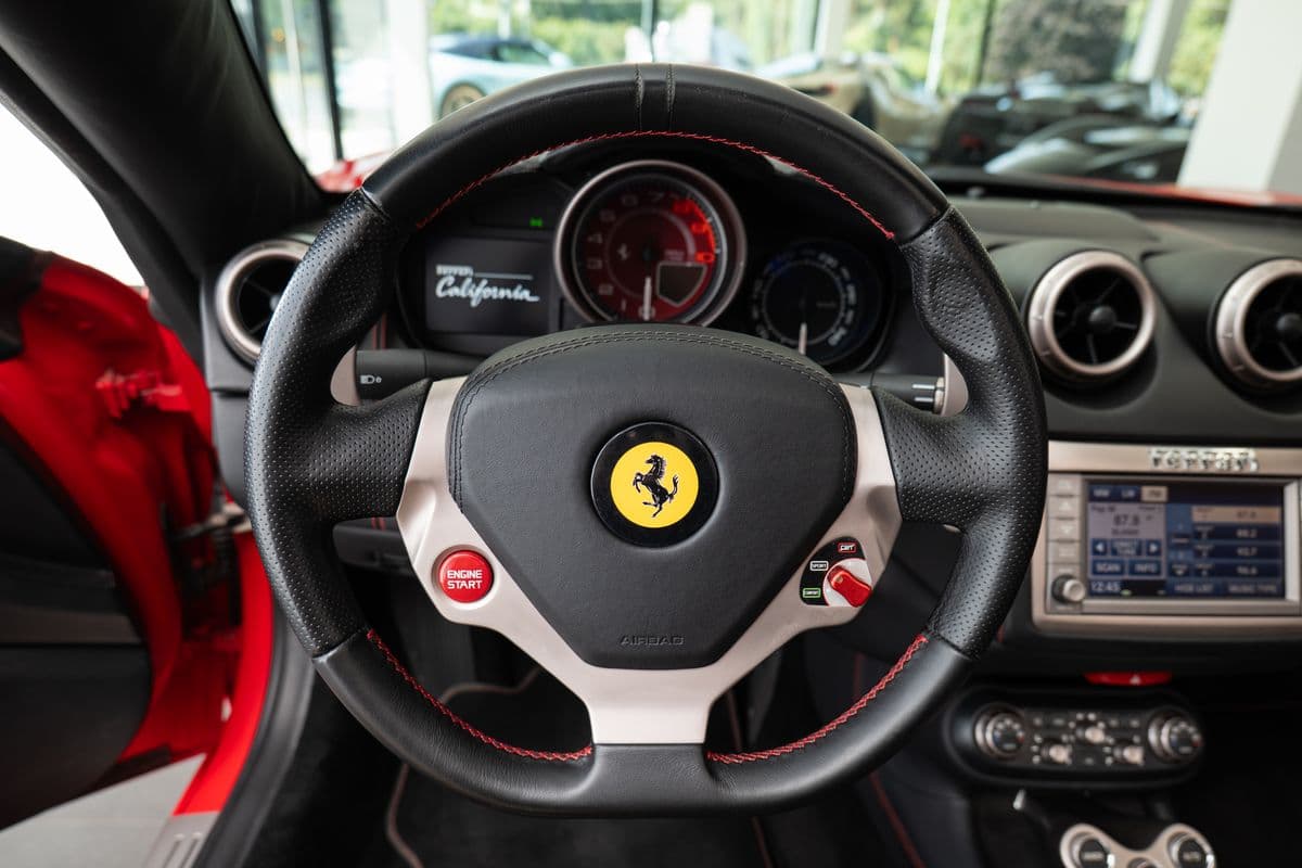2011 Ferrari CALIFORNIA - 6
