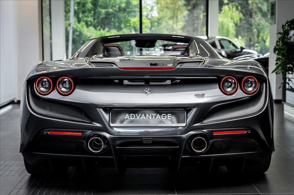 Ferrari F8 - 3