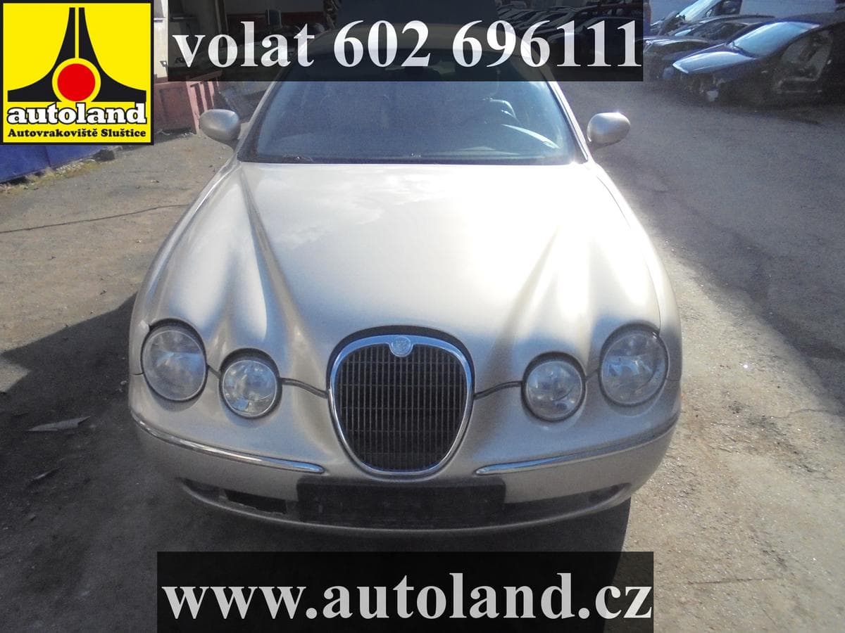 Jaguar S-TYPE