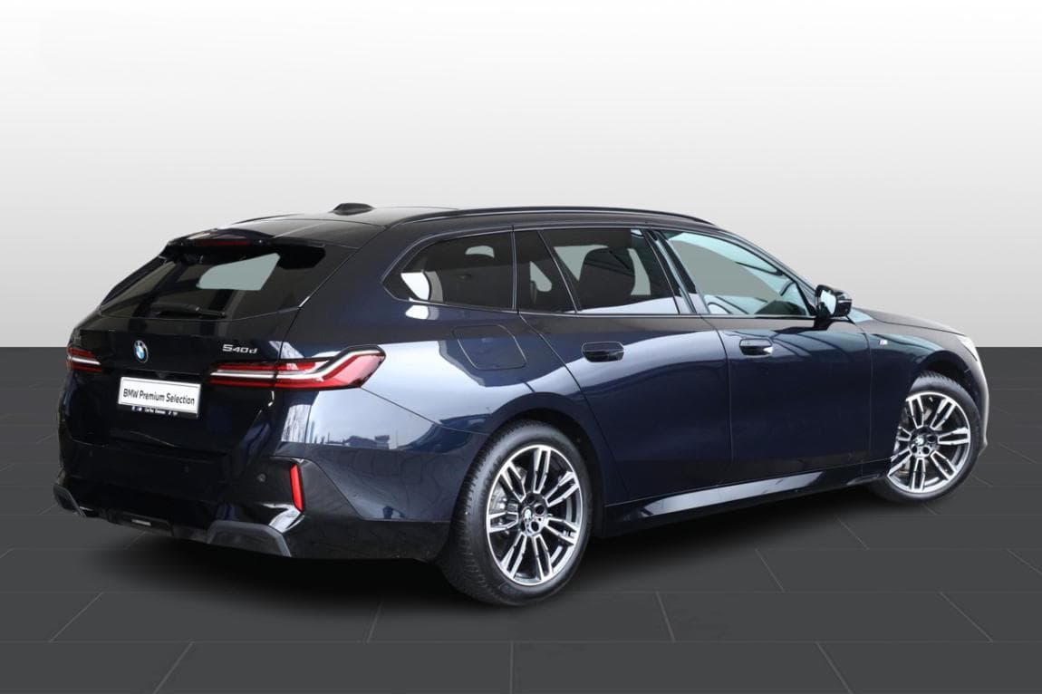 2025 BMW 5-Series - 3