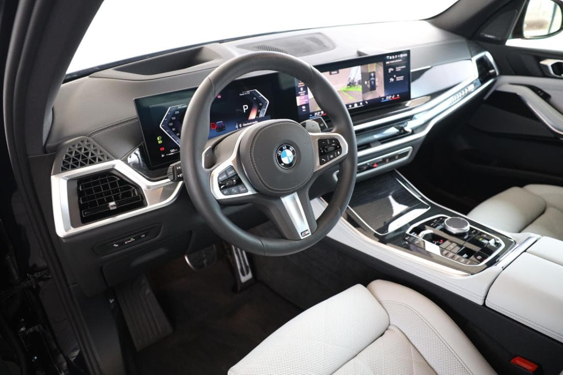 2025 BMW X5 - 2
