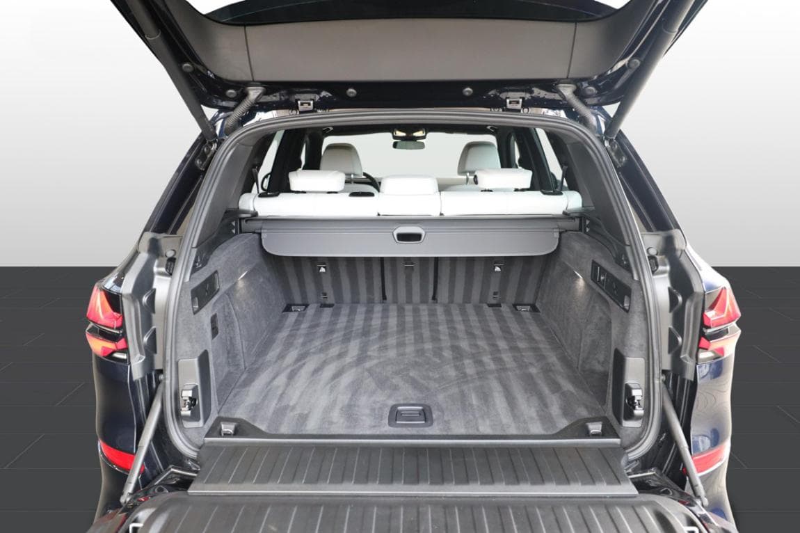 2025 BMW X5 - 8
