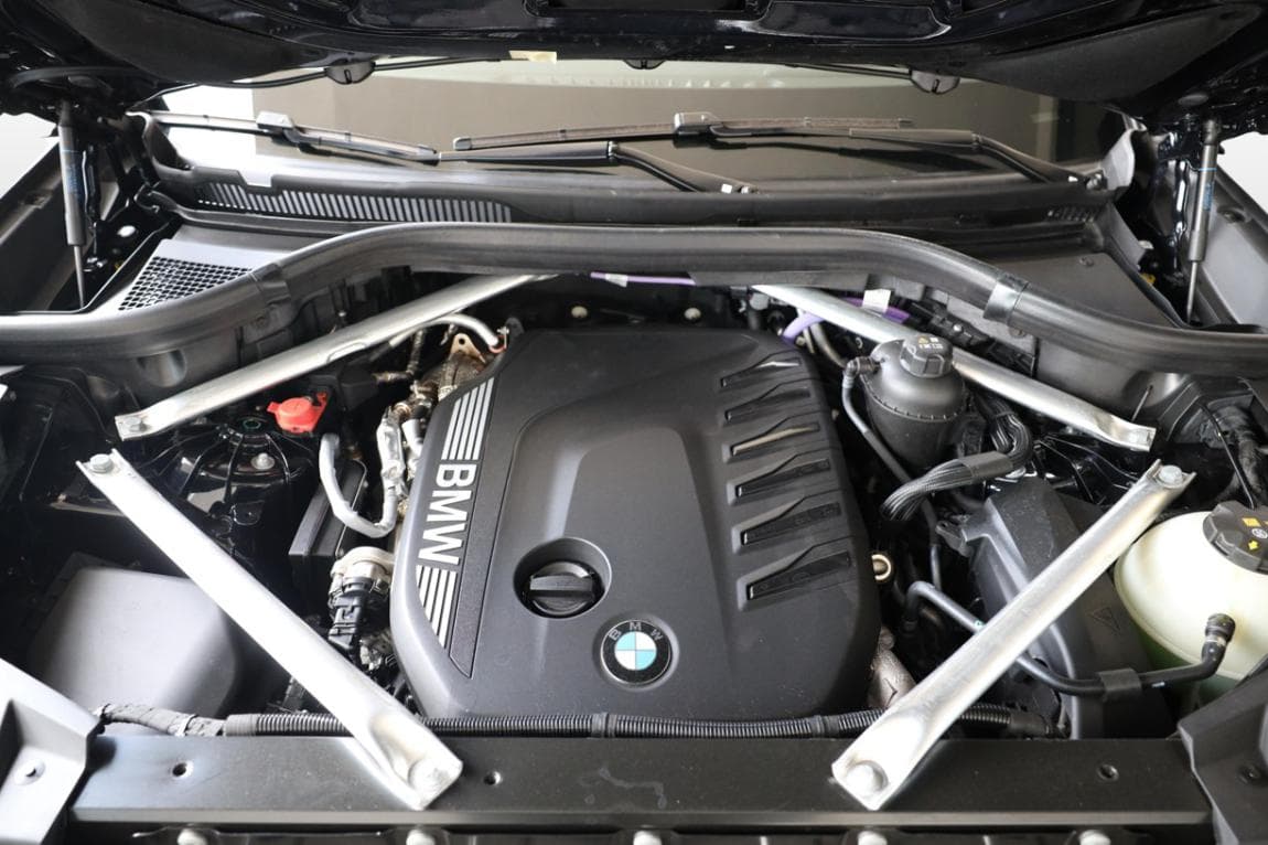 2025 BMW X5 - 9