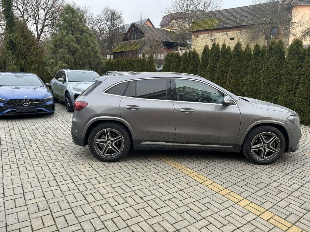 2025 Mercedes-Benz GLA - 3