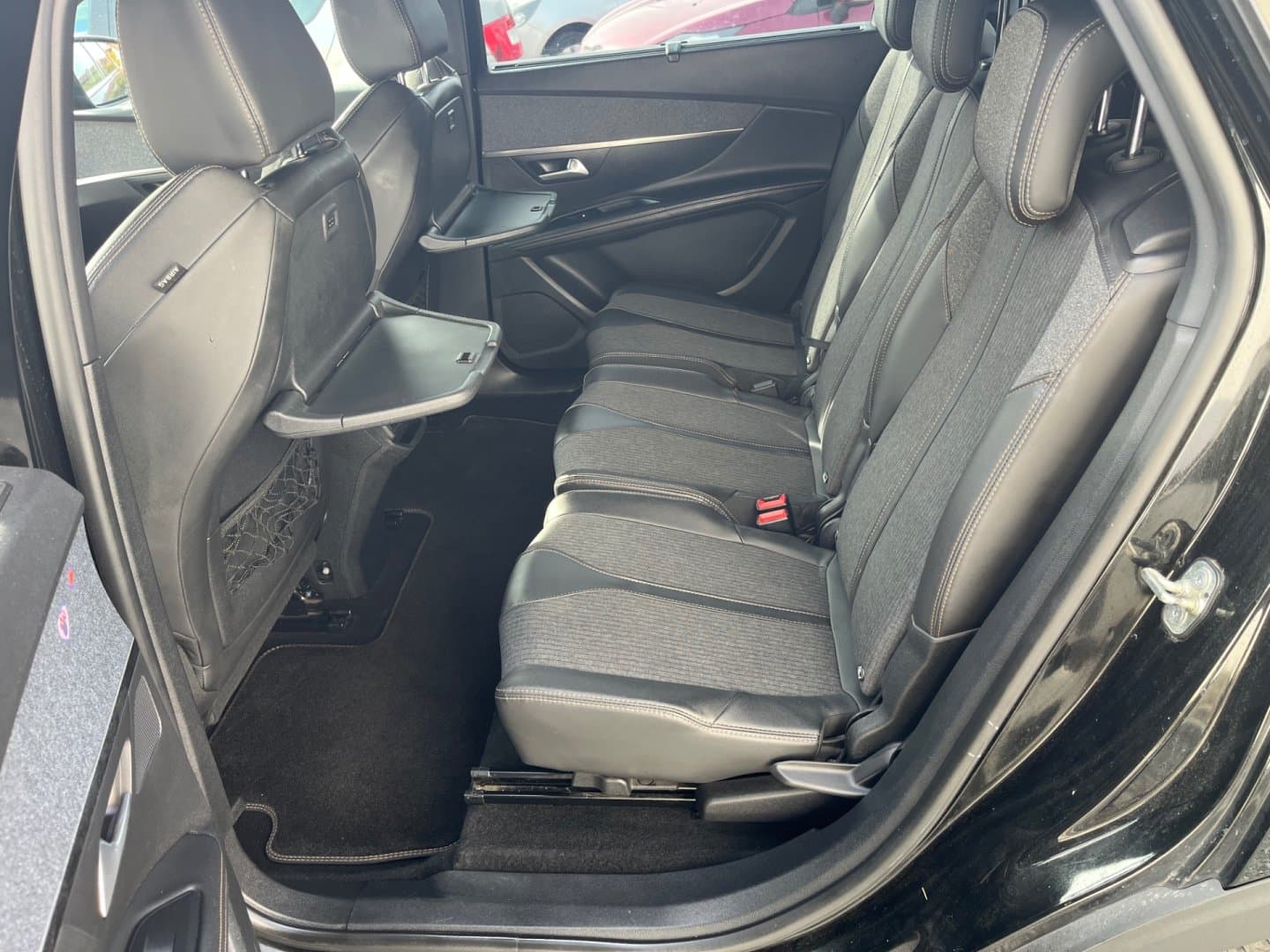 Peugeot 5008 - 8
