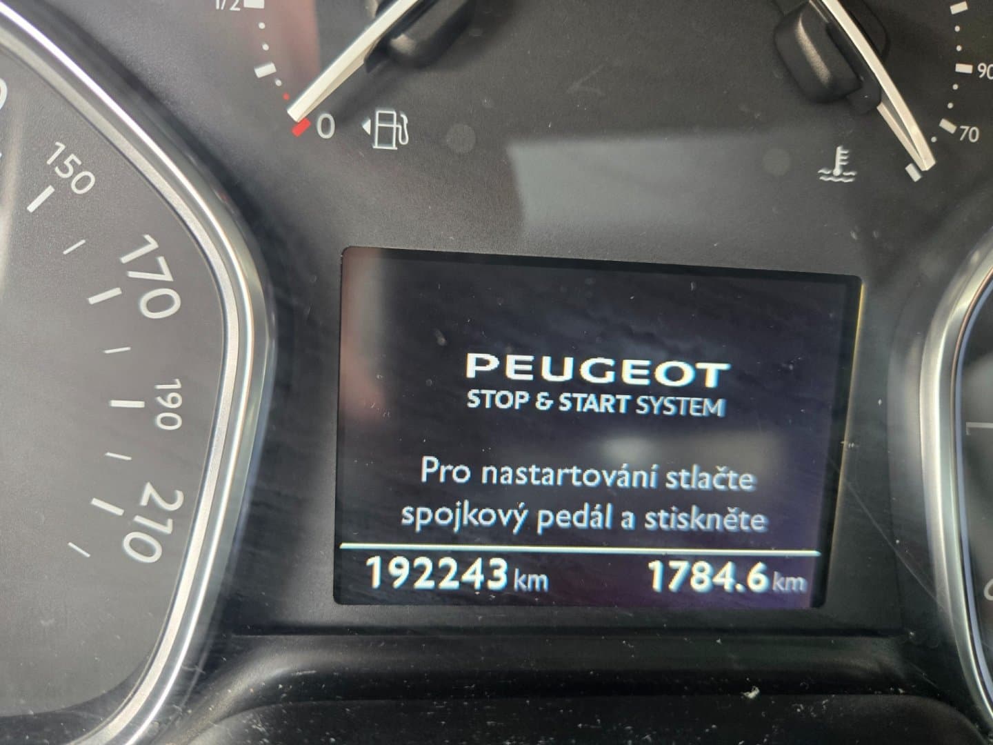 Peugeot TRAVELLER - 11