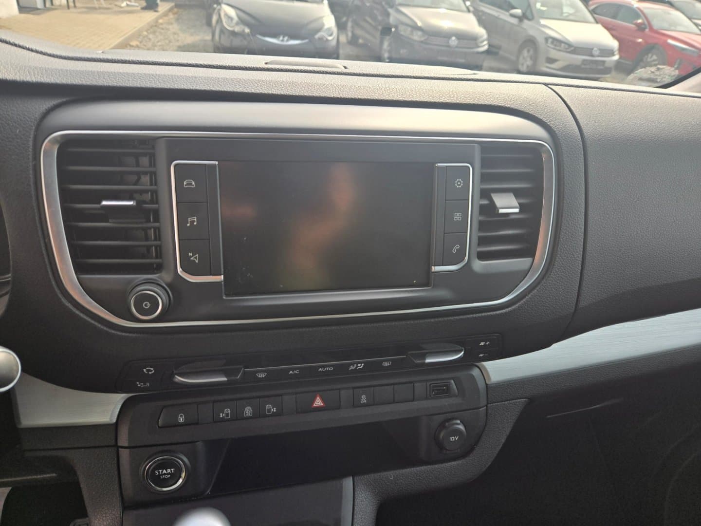Peugeot TRAVELLER - 12