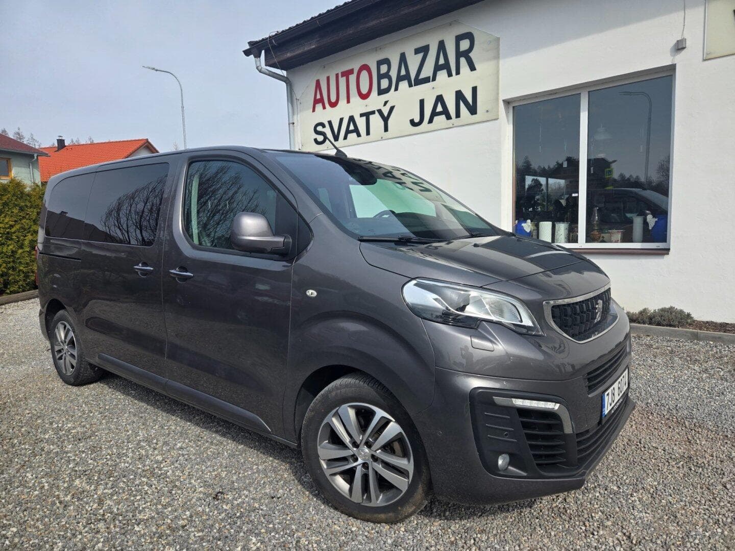 Peugeot TRAVELLER - 2