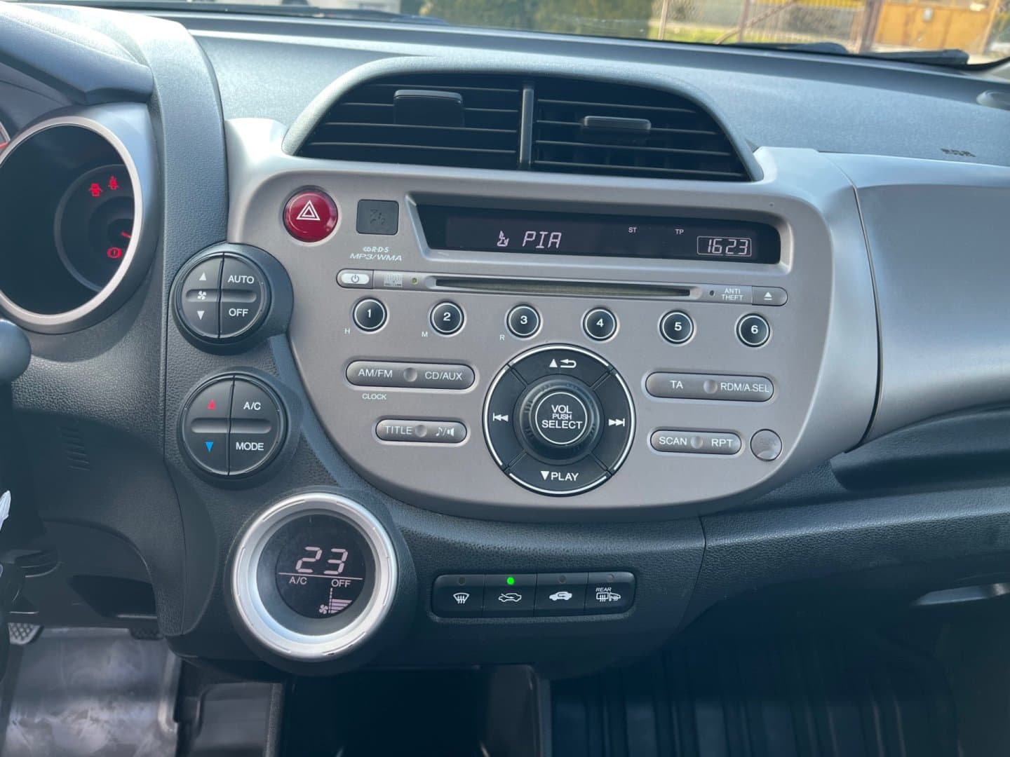 Honda JAZZ - 10
