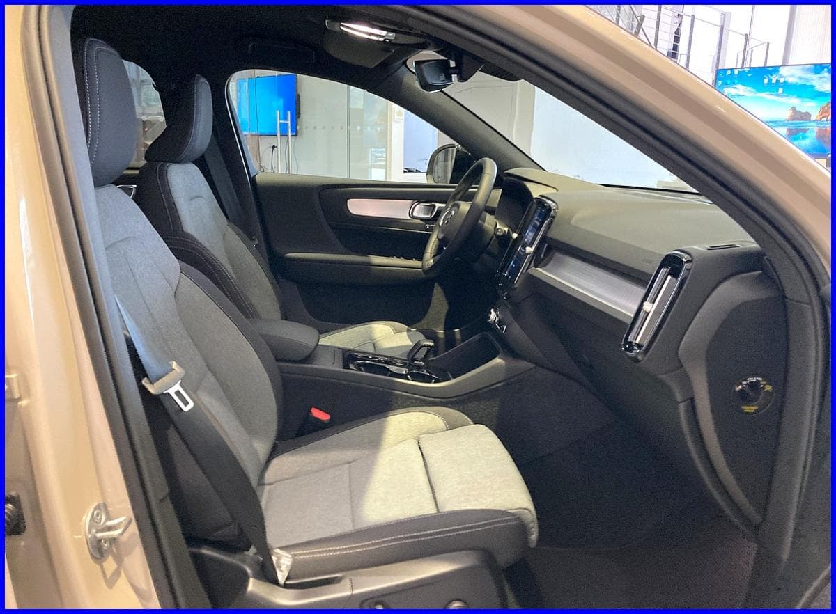 Volvo XC40 - 10