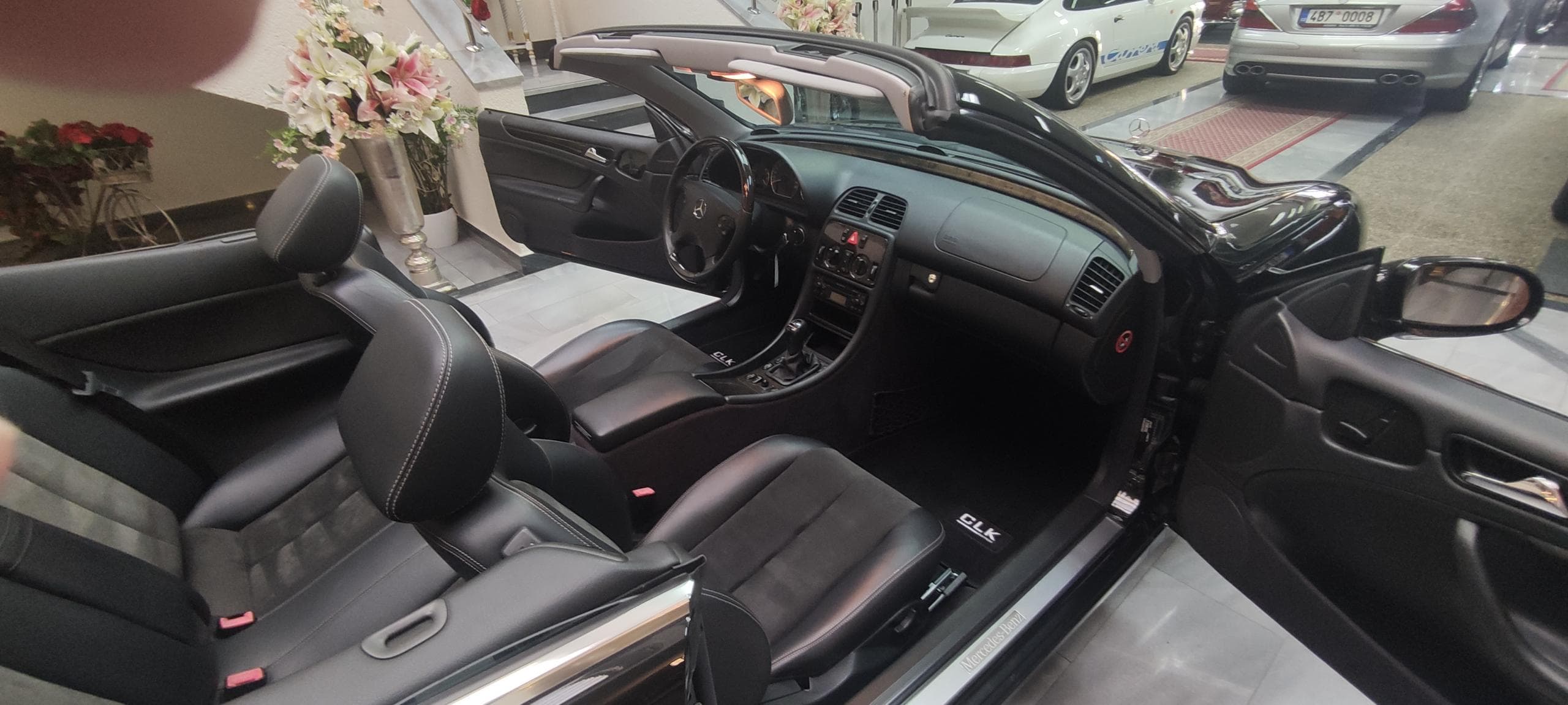 Mercedes-Benz CLK - 10