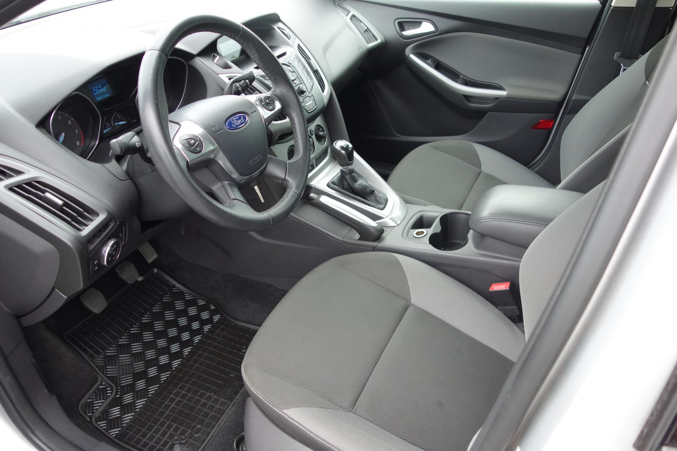2012 Ford FOCUS - 9