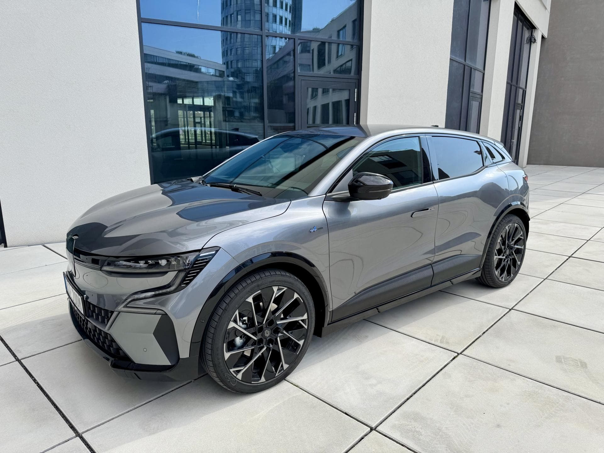 Renault MEGANE - 5