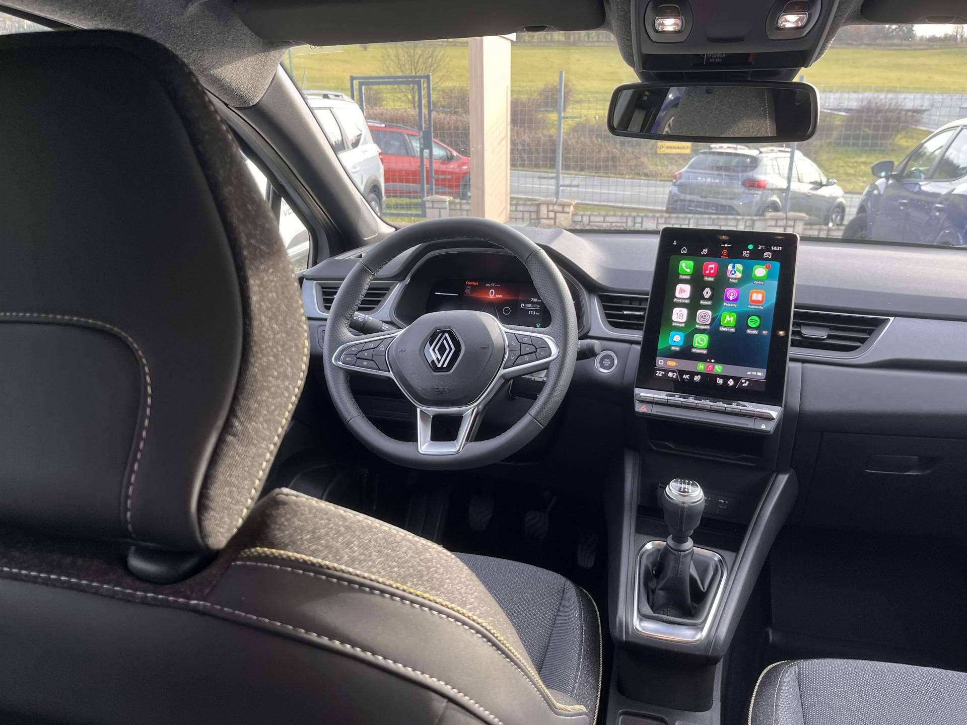 Renault CAPTUR - 12