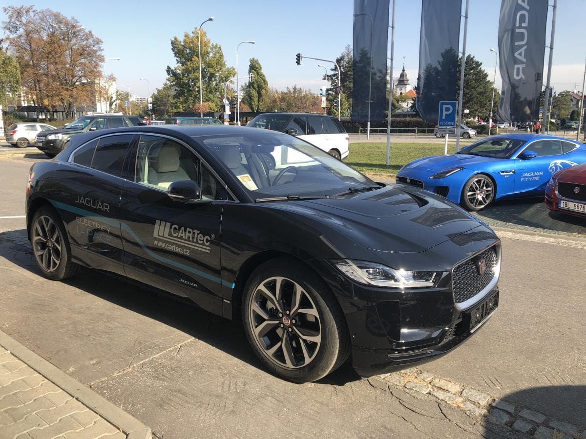 Jaguar I-PACE - 4