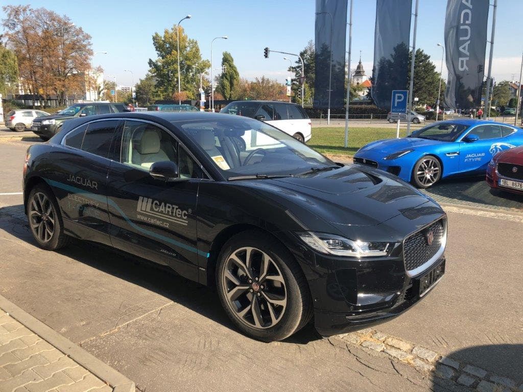 Jaguar I-PACE - 10
