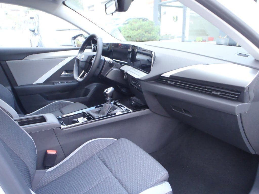 2023 Opel Astra - 10