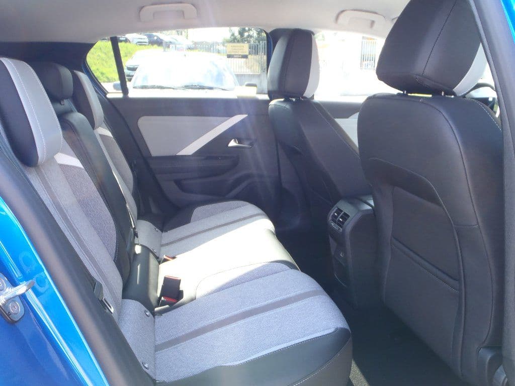 2023 Opel Astra - 12