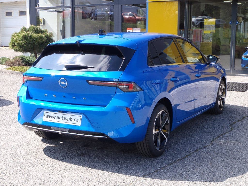 2023 Opel Astra - 8