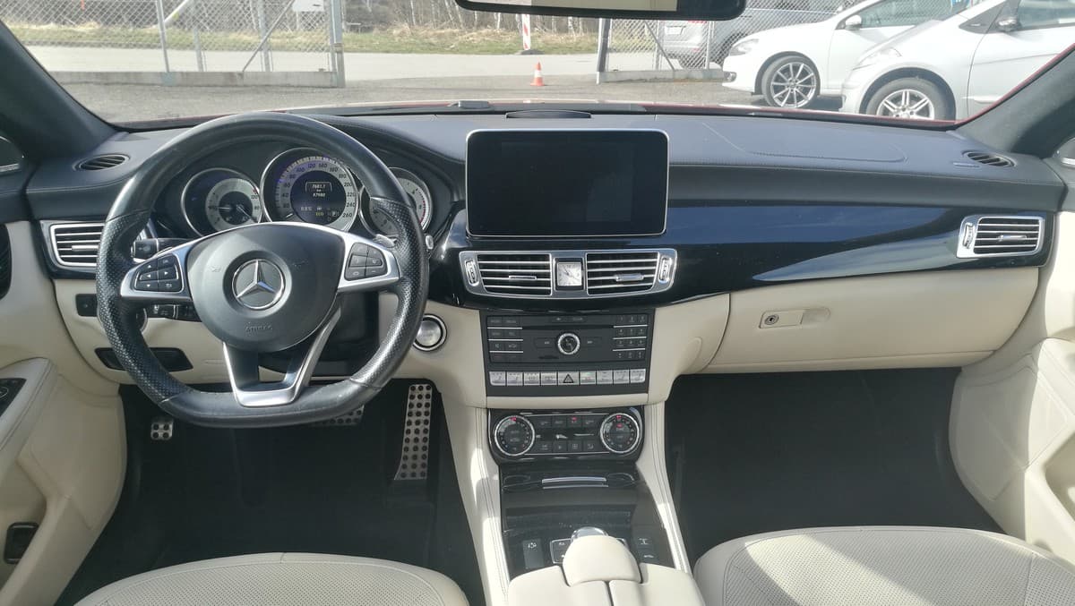 Mercedes-Benz Cls - 11