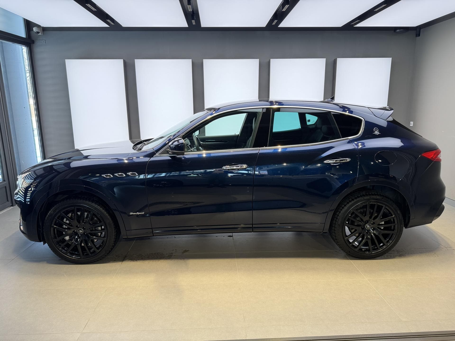Maserati LEVANTE - 5