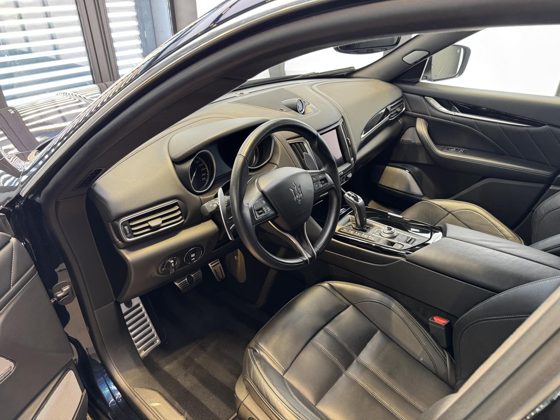 Maserati LEVANTE - 9