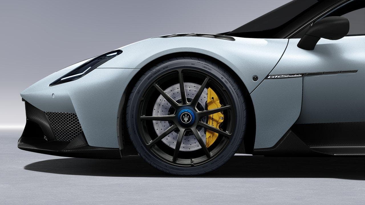 Maserati MC - 4