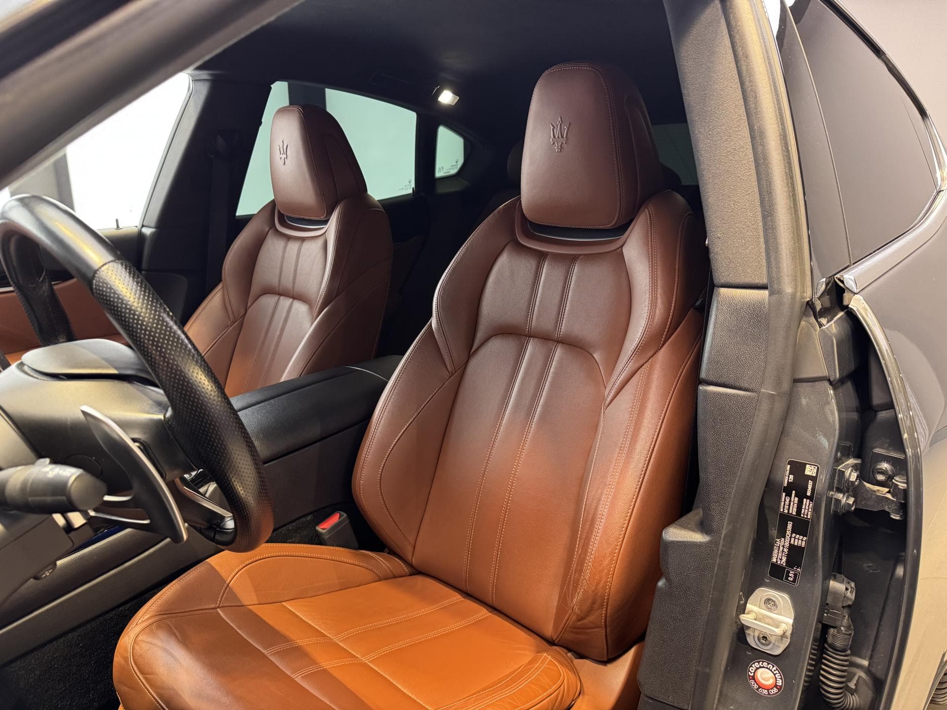 Maserati LEVANTE - 11