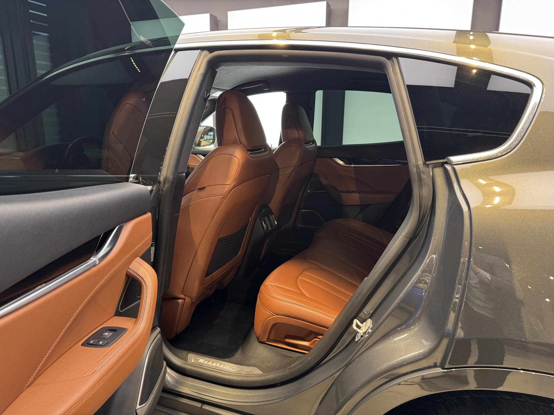 Maserati LEVANTE - 12