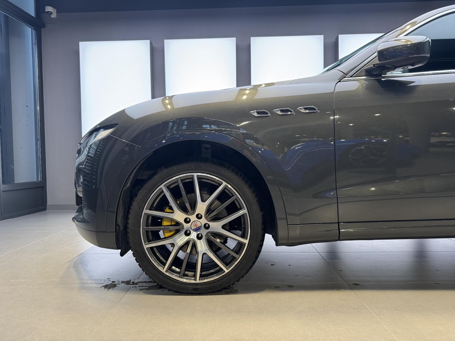 Maserati LEVANTE - 4