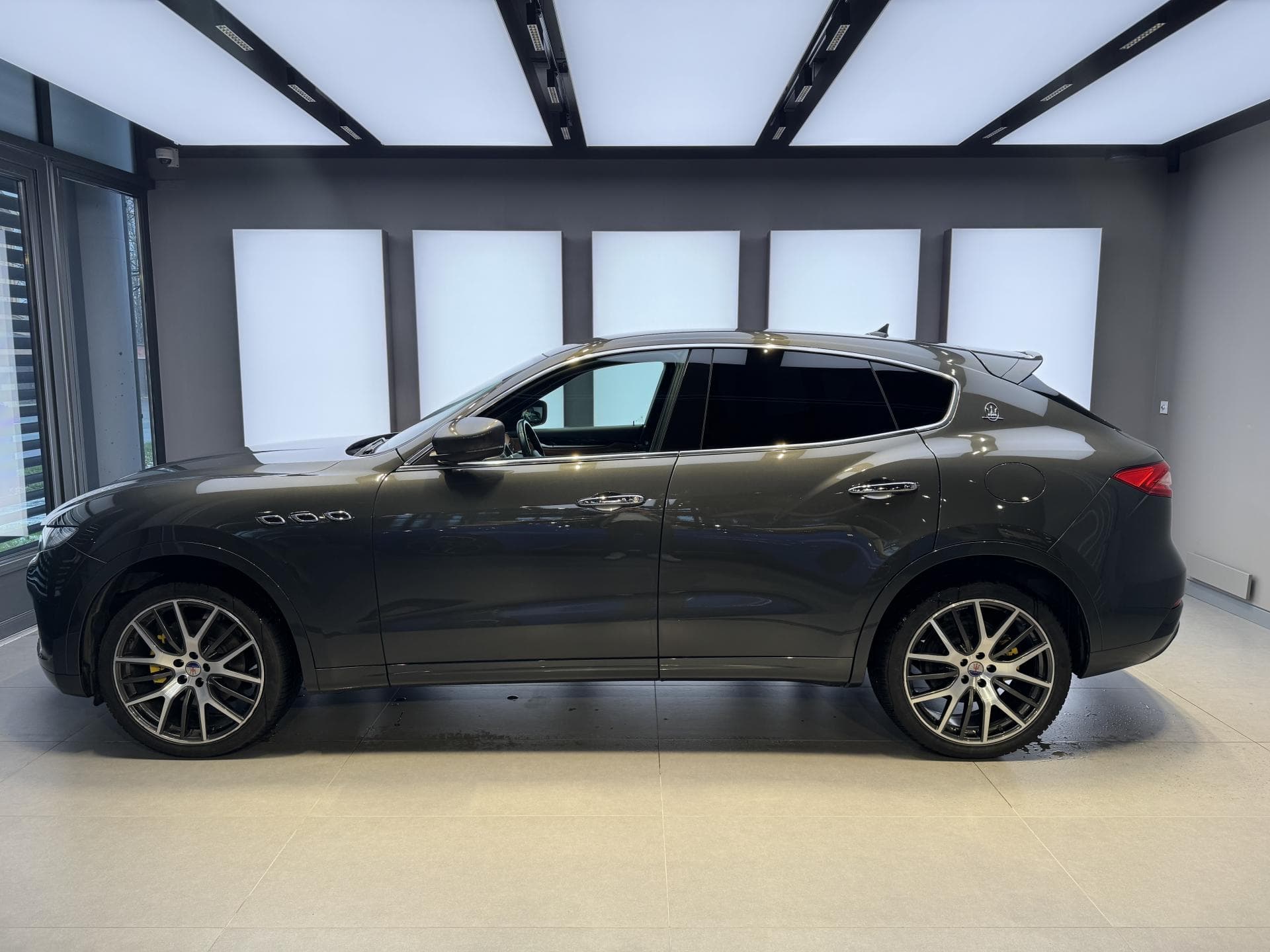 Maserati LEVANTE - 5